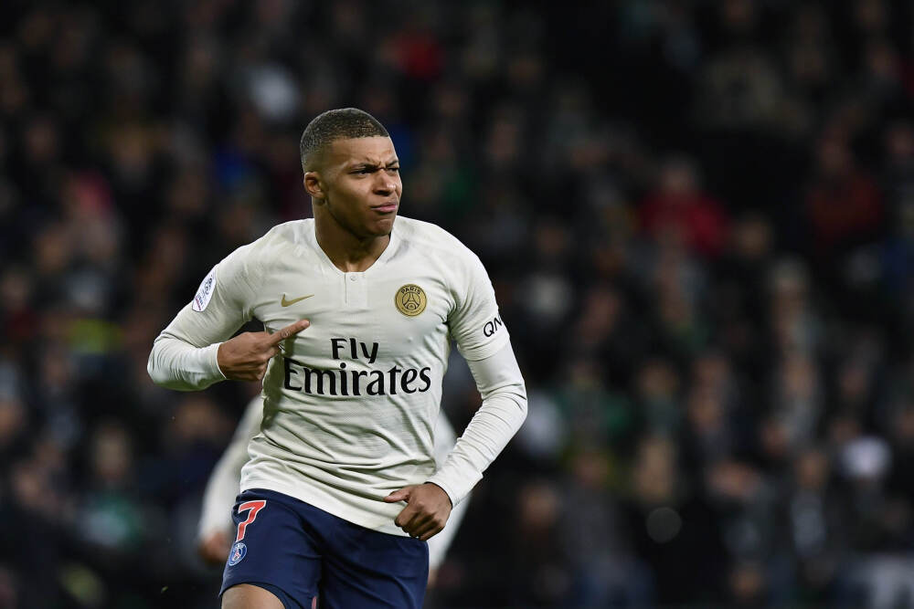 固态电池崛起！能量密度翻倍，6家企业或成新能源投资新方向